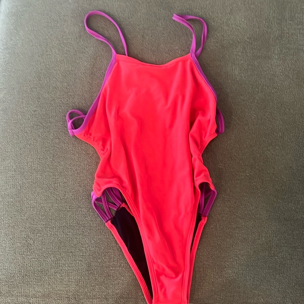 JOLYN- tully 2, size 26